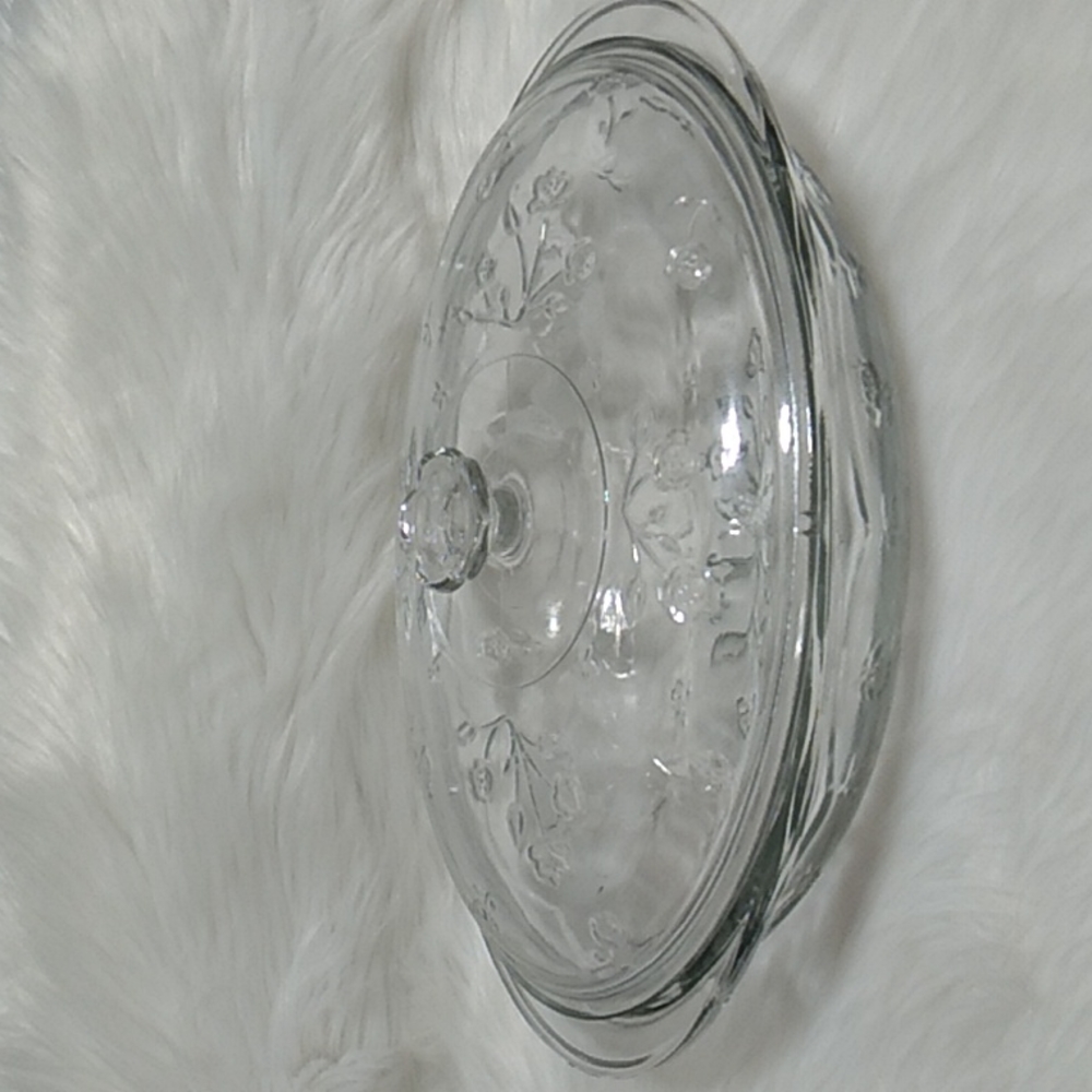 SALESavannah Clear Oval Covered Casserole Dish 2 Quarts Oven Safe Anchor Hocking
